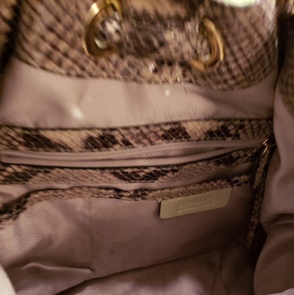 Handbag - Picture 5 of 6